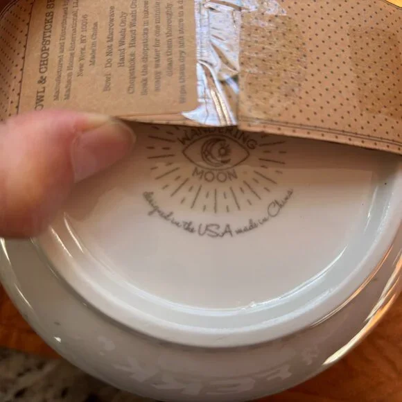 (2) Big Bowls and Chopstick Set with Designs on the Front & Back - Picture 6 of 6